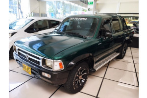 TOYOTA Hilux doble